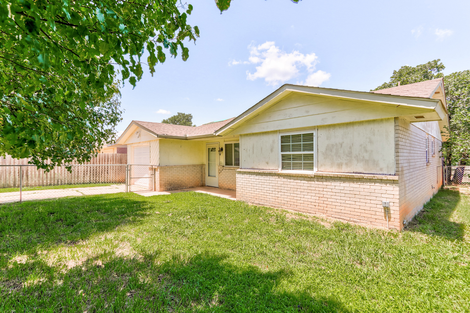 605 Franklin Street Jones, Oklahoma 73049 Nested Tours